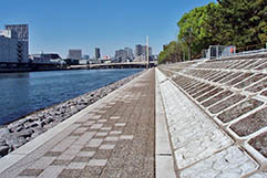京浜運河緑道公園（東京都）使用製品：洗出平板　太平洋プレコン工業　オーシャンぺブル