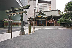 虎ノ門琴平タワー金比羅宮(東京都)使用製品:洗出平板 太平洋プレコン工業 オーシャンぺブル